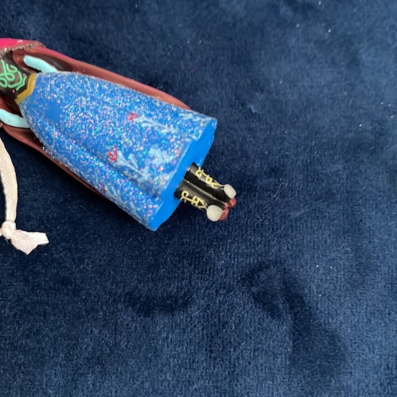 DISNEY FROZEN ANA AND ELSA ORNAMENTS - Picture 4 of 4